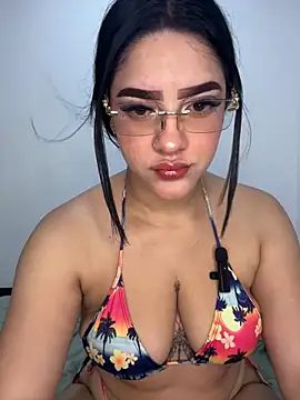 Snapshot of Marianacg_21 chatting on May 24, 2026, 2:11 pm Marianacg 21 online show from May 24, 2026, 2:11 pm