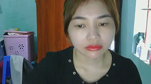 Uhem112 online show from October 11, 2025, 2:22 am