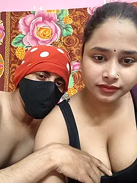 Seducing couple online show from February 20, 2026, 6:26 am