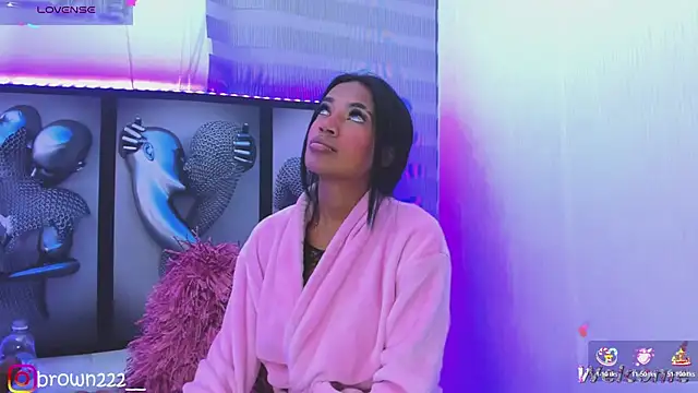  naomibrown  online show from November 20, 2025, 5:07 am