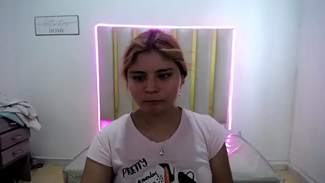 keilicita tonny 18 online show from September 27, 2025, 5:40 pm