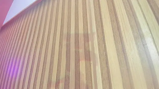 violet taylor  online show from November 8, 2025, 2:23 am