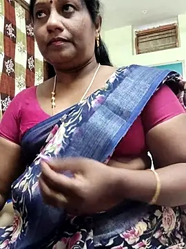Snapshot of papukurty chatting on April 20, 2026, 9:01 am papukurty online show from April 20, 2026, 9:01 am