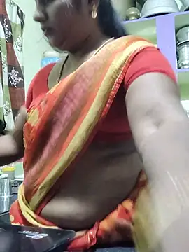 Snapshot of papukurty chatting on July 3, 2026, 3:40 pm papukurty online show from July 3, 2026, 3:40 pm