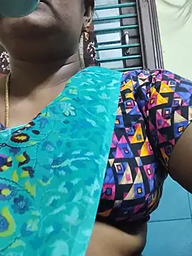 Snapshot of papukurty chatting on July 11, 2026, 2:20 pm papukurty online show from July 11, 2026, 2:20 pm