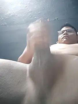 Teddybrocshow0011 online show from September 8, 2025, 10:31 pm