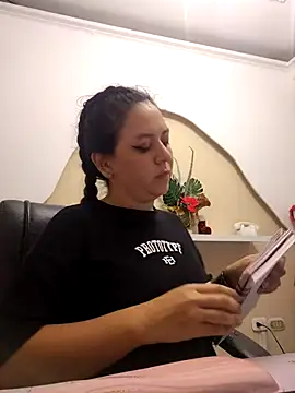 Abbyjoness21 online show from November 8, 2025, 10:30 pm