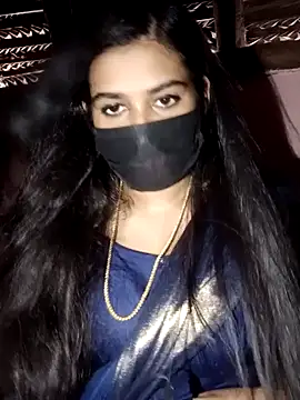 umairahaasan 1 online show from October 31, 2025, 10:05 am