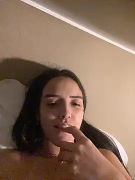 Casal Wedd online show from November 18, 2025, 10:36 pm