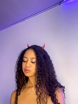 jadee8 online show from October 25, 2025, 8:36 pm