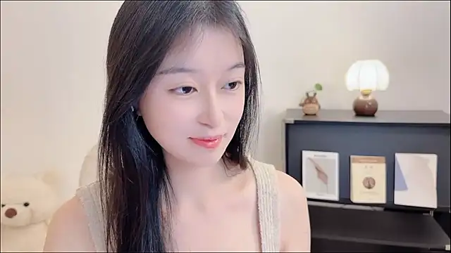 Onechestnut online show from October 21, 2025, 12:06 pm