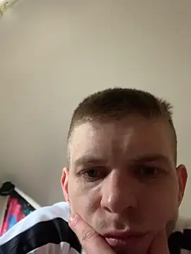 macho1347 online show from April 4, 2026, 2:14 pm