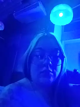 Snapshot of Dulcedeanis chatting on January 14, 2026, 4:40 am Dulcedeanis online show from January 14, 2026, 4:40 am