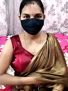 Snapshot of Lalitha-1995 chatting on October 22, 2025, 4:24 am Lalitha-1995 online show from October 22, 2025, 4:24 am