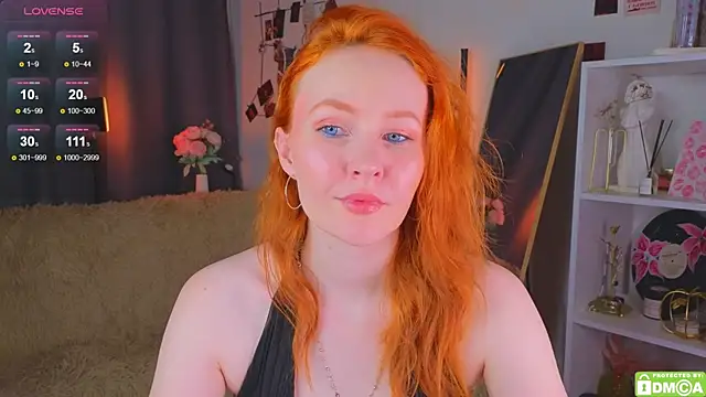 JoyceJones online show from November 18, 2025, 8:13 pm