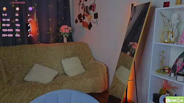 JoyceJones online show from February 10, 2026, 8:13 pm