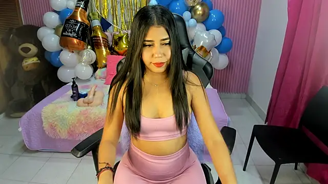 Mindy 19 online show from September 24, 2025, 10:51 am