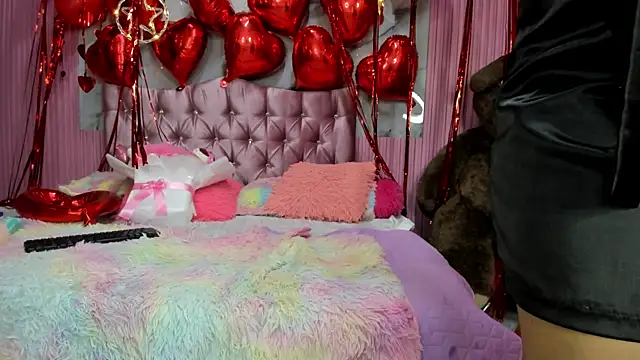 Mindy 19 online show from February 13, 2026, 11:01 pm