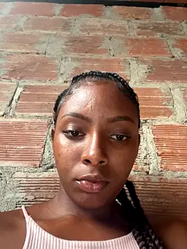 britanyxxs online show from November 24, 2025, 7:35 pm