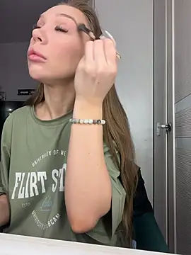 Snapshot of AlysonHuxley_ chatting on February 26, 2026, 1:48 am AlysonHuxley online show from February 26, 2026, 1:48 am