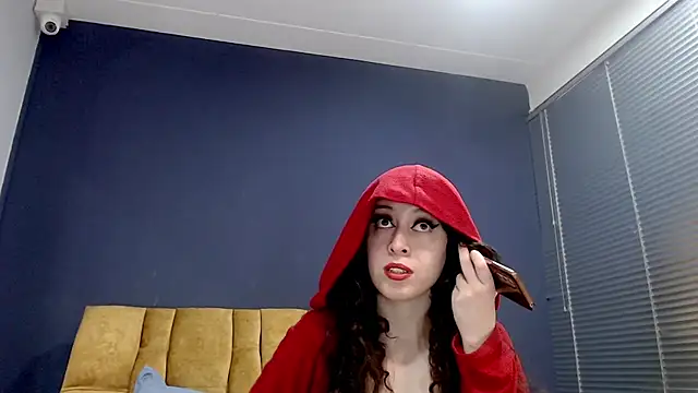 Snapshot of KendraaSimons chatting on October 13, 2025, 7:36 pm KendraaSimons online show from October 13, 2025, 7:36 pm