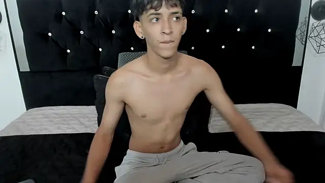 Snapshot of Sebas_cat chatting on February 7, 2026, 2:48 am Sebas cat online show from February 7, 2026, 2:48 am