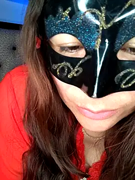 HotLaurha online show from October 7, 2025, 5:26 am