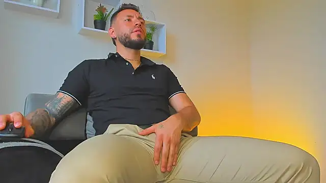 Snapshot of DIMITRI_MASTEER chatting on October 1, 2025, 8:26 pm DIMITRI MASTEER online show from October 1, 2025, 8:26 pm