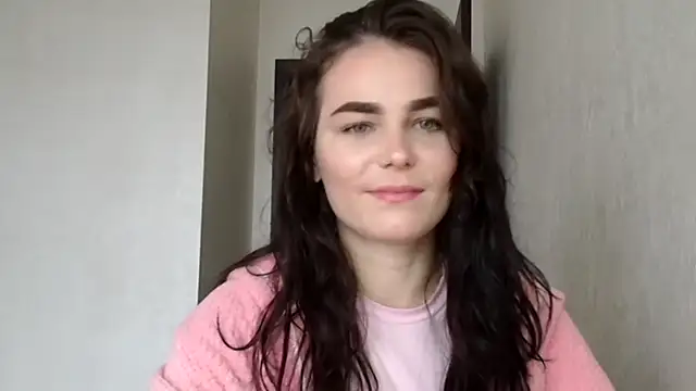 Silviaa a online show from December 14, 2025, 11:59 am