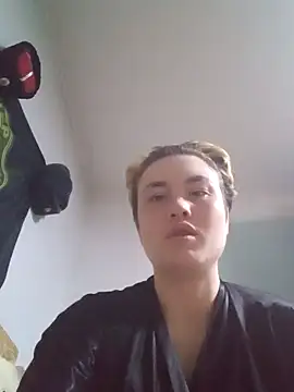 Snapshot of MoonIrene chatting on October 30, 2025, 3:57 pm MoonIrene online show from October 30, 2025, 3:57 pm