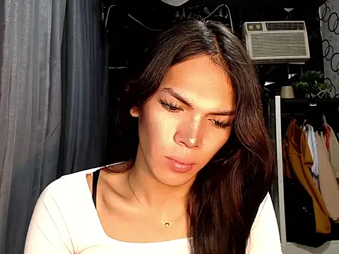 ladyhotcuming online show from June 16, 2026, 8:22 pm