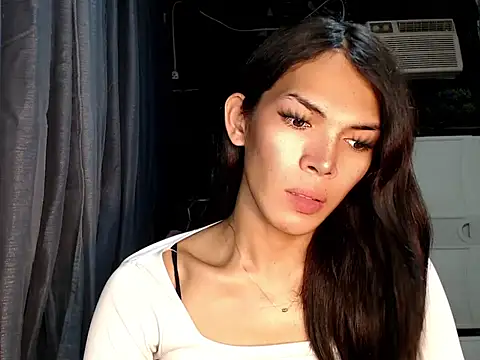 ladyhotcuming online show from July 22, 2026, 9:01 am