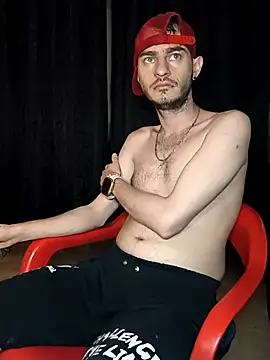 Snapshot of bigcockwhite777 chatting on November 6, 2025, 3:40 am bigcockwhite777 online show from November 6, 2025, 3:40 am