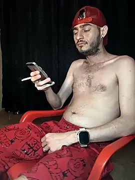 Snapshot of bigcockwhite777 chatting on November 13, 2025, 1:04 am bigcockwhite777 online show from November 13, 2025, 1:04 am