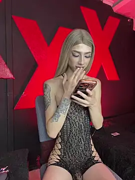 abrilbigcock online show from April 13, 2026, 11:10 pm