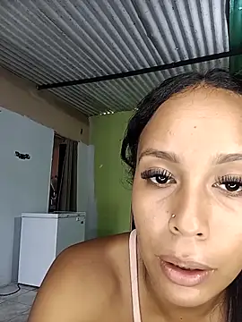 Fernanda30 online show from April 9, 2026, 1:16 pm