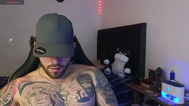 Ades Lowe online show from March 3, 2026, 5:02 am