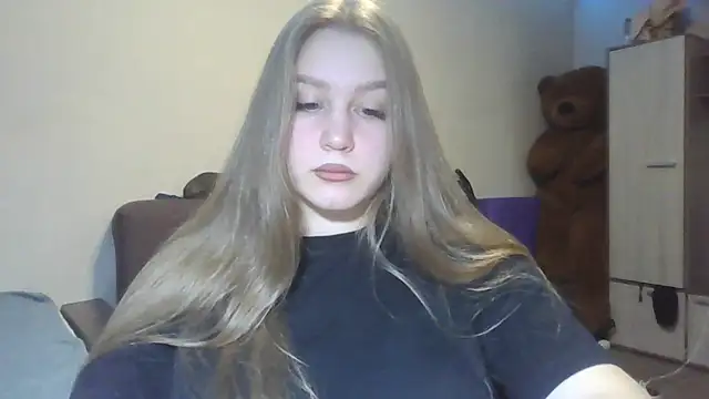 yourhoney Lola  online show from October 23, 2025, 2:49 pm