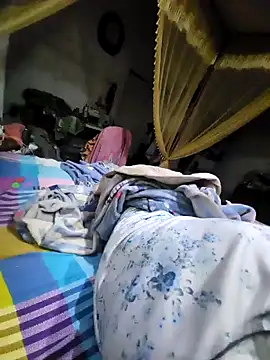 Snapshot of slfemale chatting on September 26, 2025, 5:28 pm slfemale online show from September 26, 2025, 5:28 pm