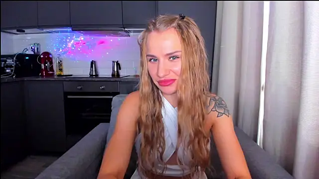 MashaFromRussia   online show from September 15, 2025, 7:41 am