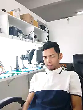 Snapshot of Oqui chatting on February 21, 2026, 12:50 pm Oqui online show from February 21, 2026, 12:50 pm