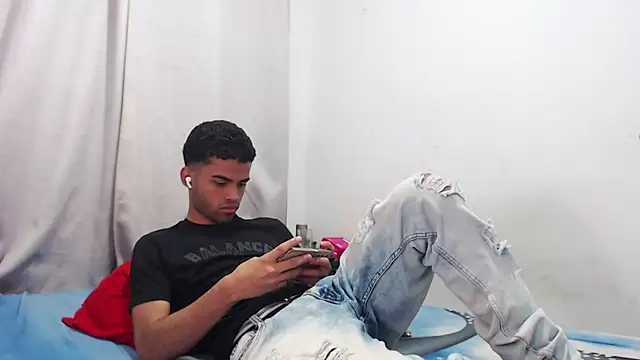 camillo beischel  online show from January 5, 2026, 8:01 pm