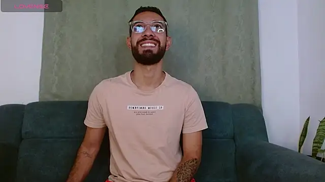 Snapshot of ReyPablo1 chatting on September 14, 2025, 2:49 pm ReyPablo1 online show from September 14, 2025, 2:49 pm