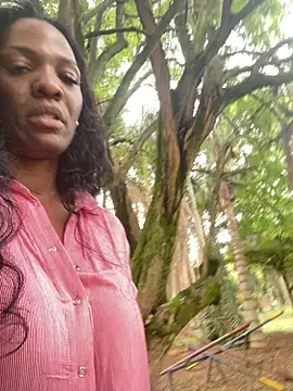 Snapshot of Bustykeyla chatting on March 8, 2025, 9:29 pm Bustykeyla online show from March 8, 2025, 9:29 pm