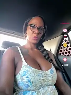 Snapshot of Bustykeyla chatting on April 24, 2026, 7:49 pm Bustykeyla online show from April 24, 2026, 7:49 pm