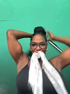 Snapshot of Bustykeyla chatting on June 2, 2026, 4:31 pm Bustykeyla online show from June 2, 2026, 4:31 pm