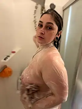 Snapshot of Alix_Valentine chatting on December 13, 2025, 7:53 pm Alix Valentine online show from December 13, 2025, 7:53 pm