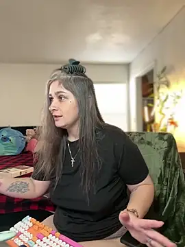 Snapshot of Alix_Valentine chatting on January 5, 2026, 5:38 pm Alix Valentine online show from January 5, 2026, 5:38 pm