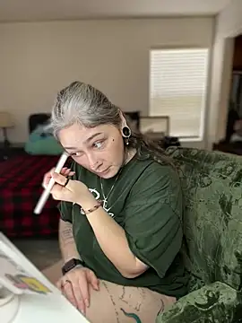 Snapshot of Alix_Valentine chatting on January 14, 2026, 5:40 pm Alix Valentine online show from January 14, 2026, 5:40 pm