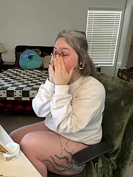 Snapshot of Alix_Valentine chatting on February 20, 2026, 5:02 pm Alix Valentine online show from February 20, 2026, 5:02 pm